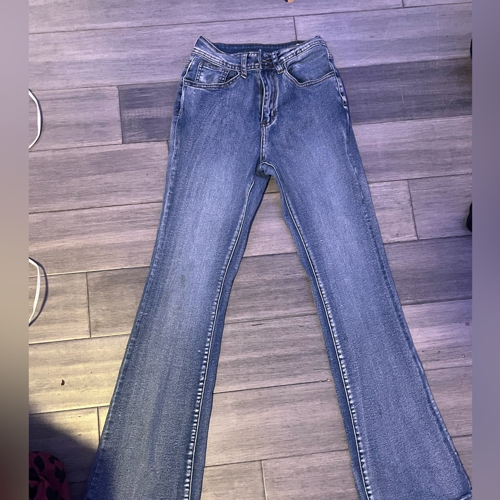 SHEIN Flare Jeans in Classic Blue